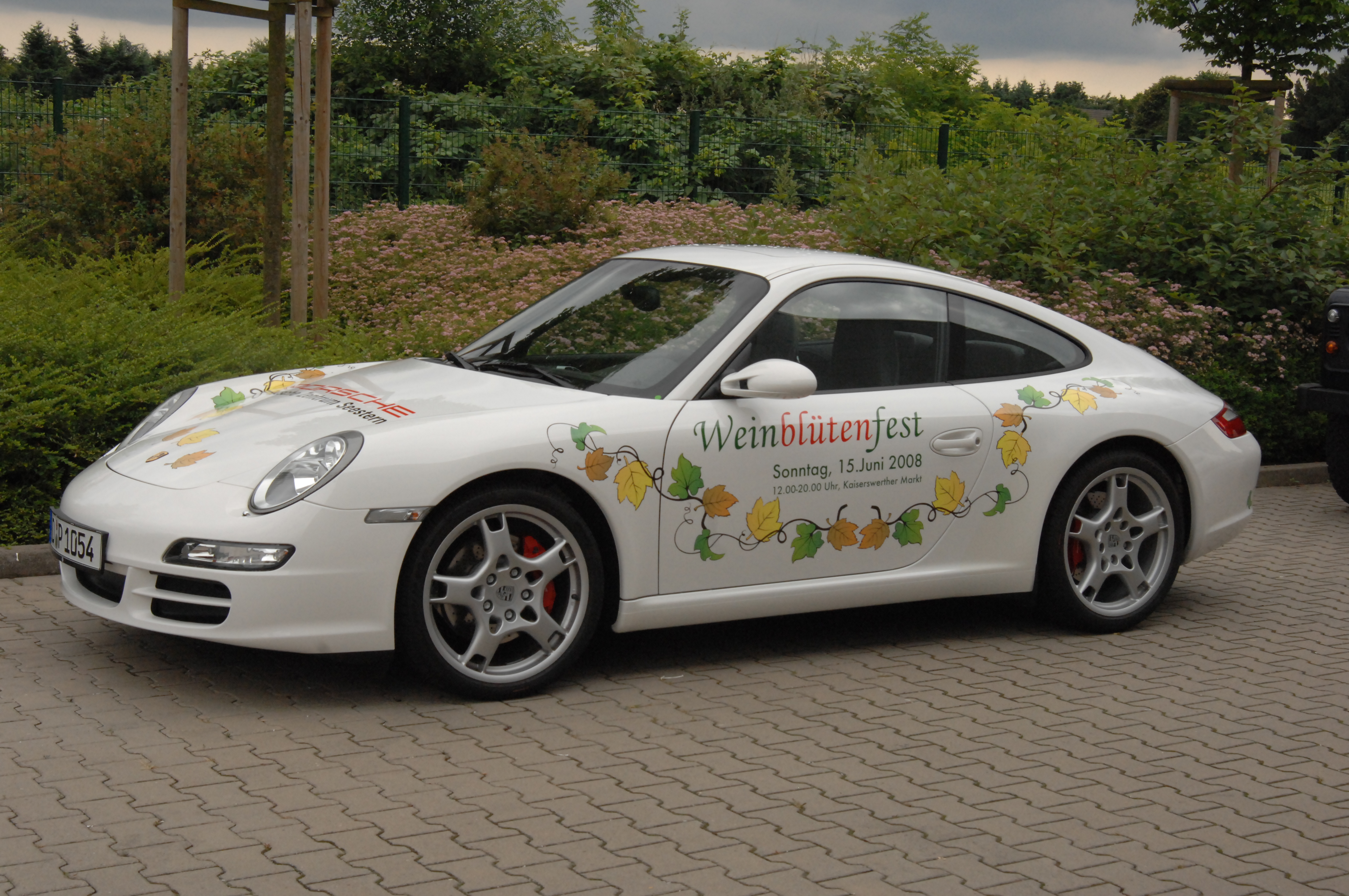 Porsche Weinblütenfest
